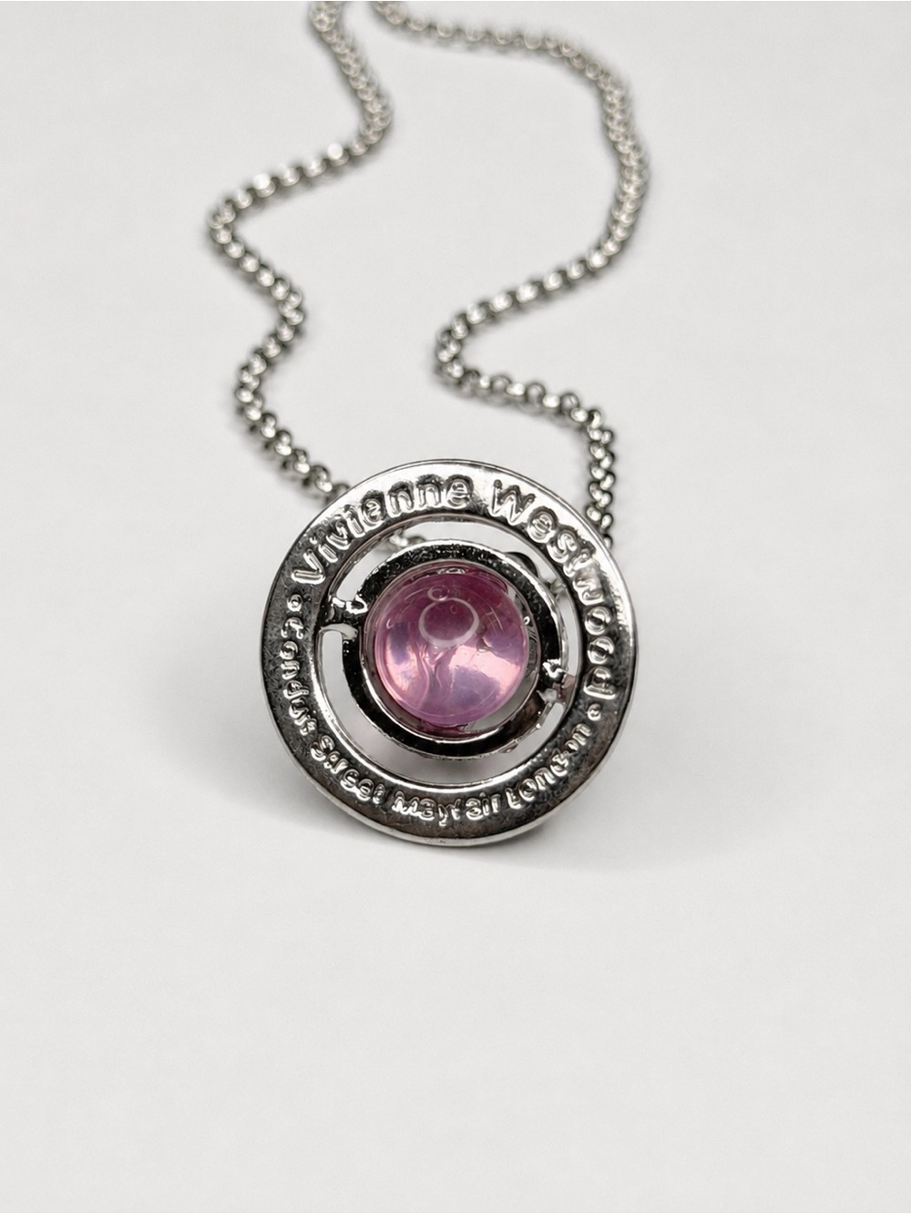 Vivienne Westwood New Tiny Orb Pendant Necklace Pink - Picture 3 of 5